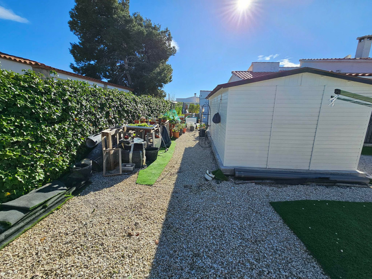 For sale - 4 Bedroom 4 Bathroom House - Detached Villa in San Fulgencio - San Fulgencio Centro  - Alicante