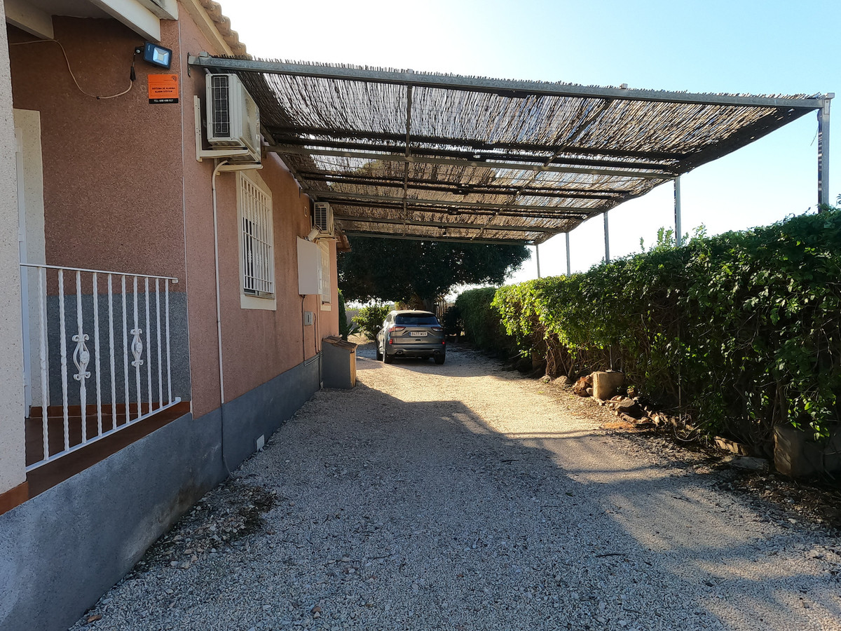 For sale - 3 Bedroom 2 Bathroom House - Finca - Cortijo in Orihuela - Orihuela Centro  - Alicante