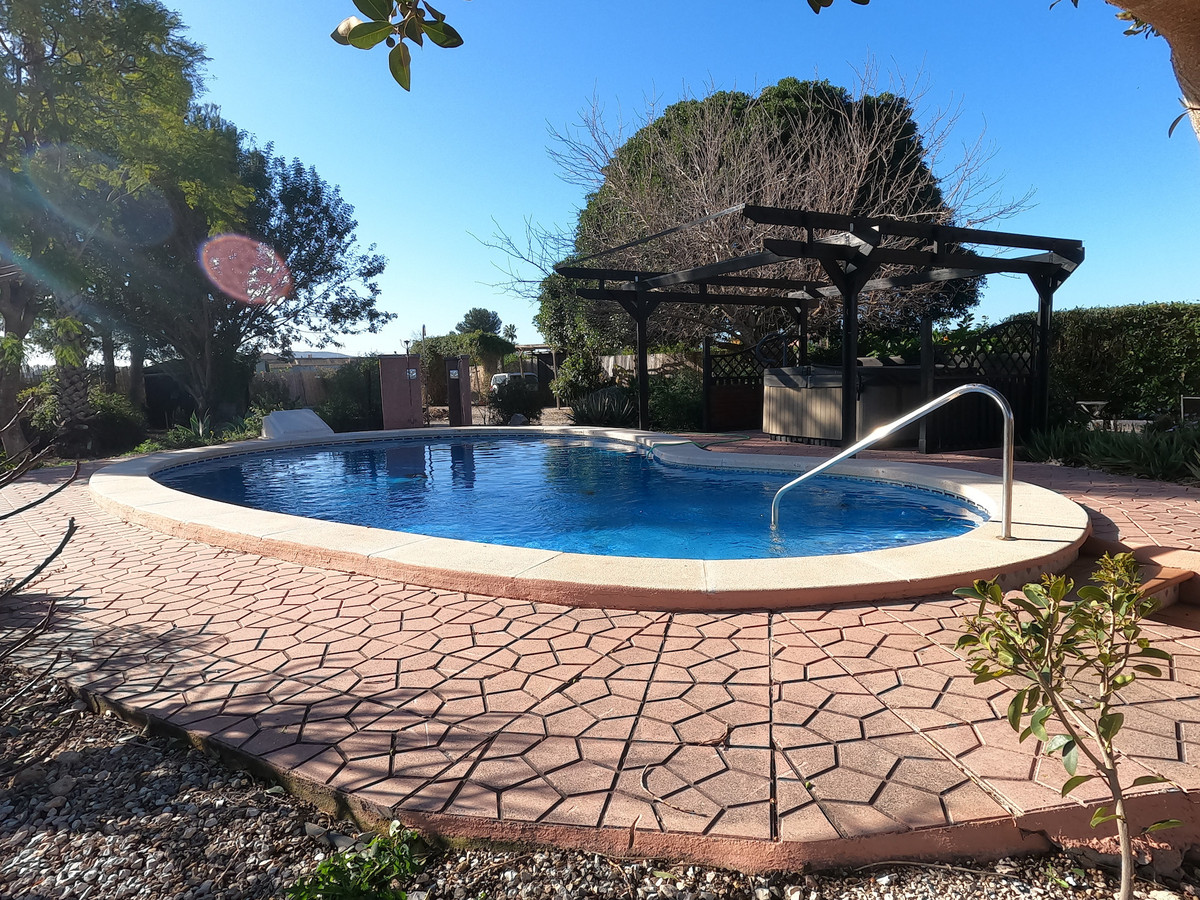 For sale - 3 Bedroom 2 Bathroom House - Finca - Cortijo in Orihuela - Orihuela Centro  - Alicante