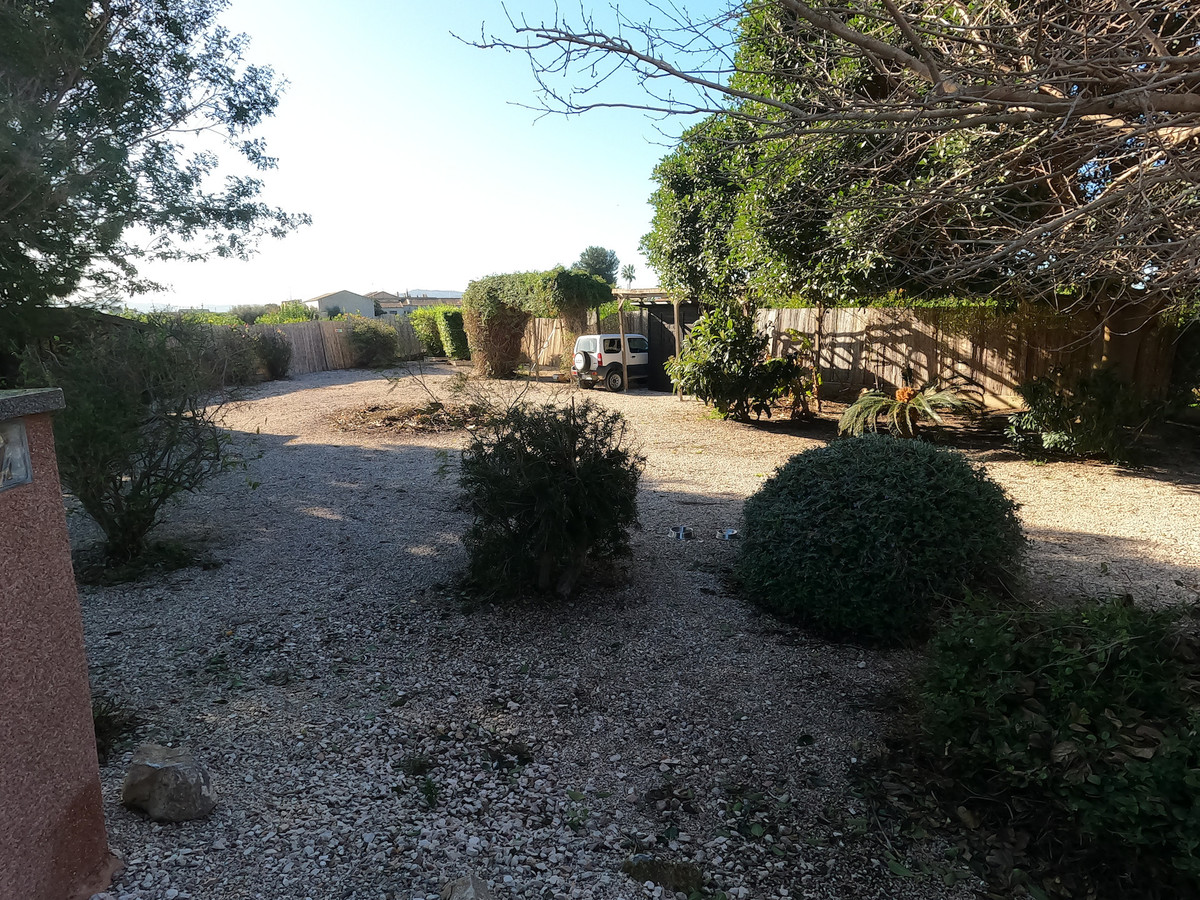 For sale - 3 Bedroom 2 Bathroom House - Finca - Cortijo in Orihuela - Orihuela Centro  - Alicante