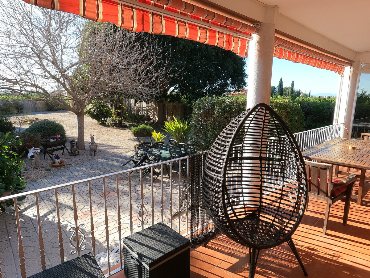 For sale - 3 Bedroom 2 Bathroom House - Finca - Cortijo in Orihuela - Orihuela Centro  - Alicante