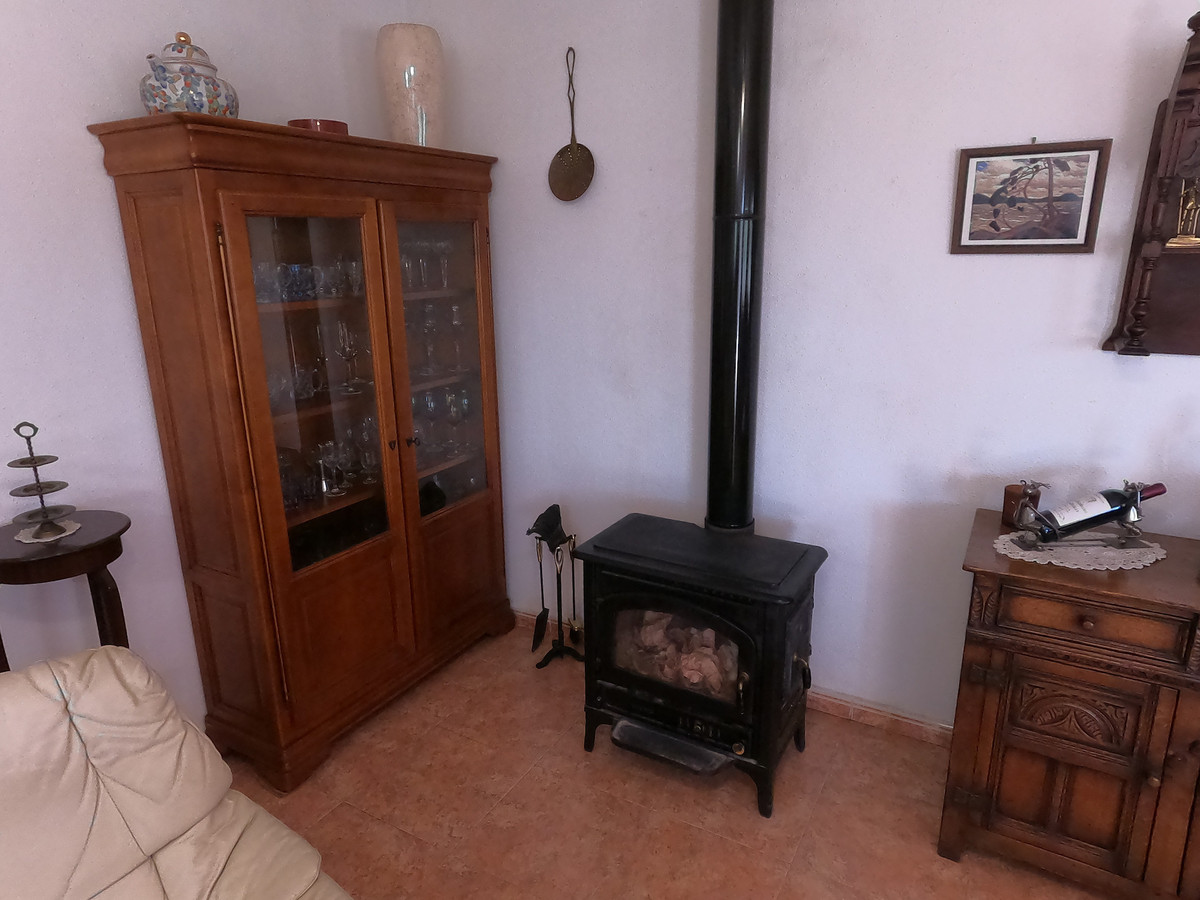For sale - 3 Bedroom 2 Bathroom House - Finca - Cortijo in Orihuela - Orihuela Centro  - Alicante