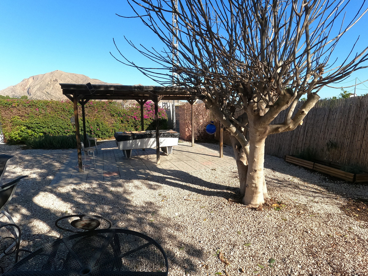 For sale - 3 Bedroom 2 Bathroom House - Finca - Cortijo in Orihuela - Orihuela Centro  - Alicante