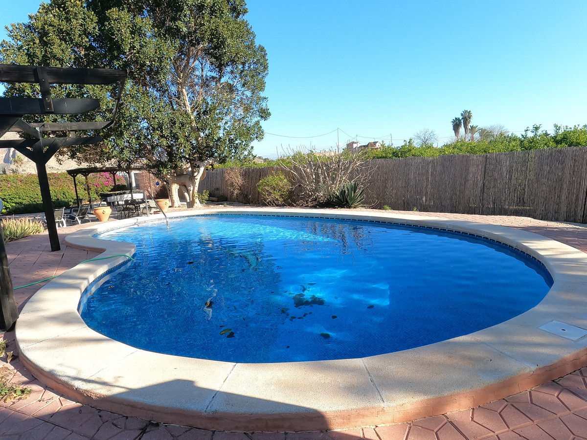For sale - 3 Bedroom 2 Bathroom House - Finca - Cortijo in Orihuela - Orihuela Centro  - Alicante