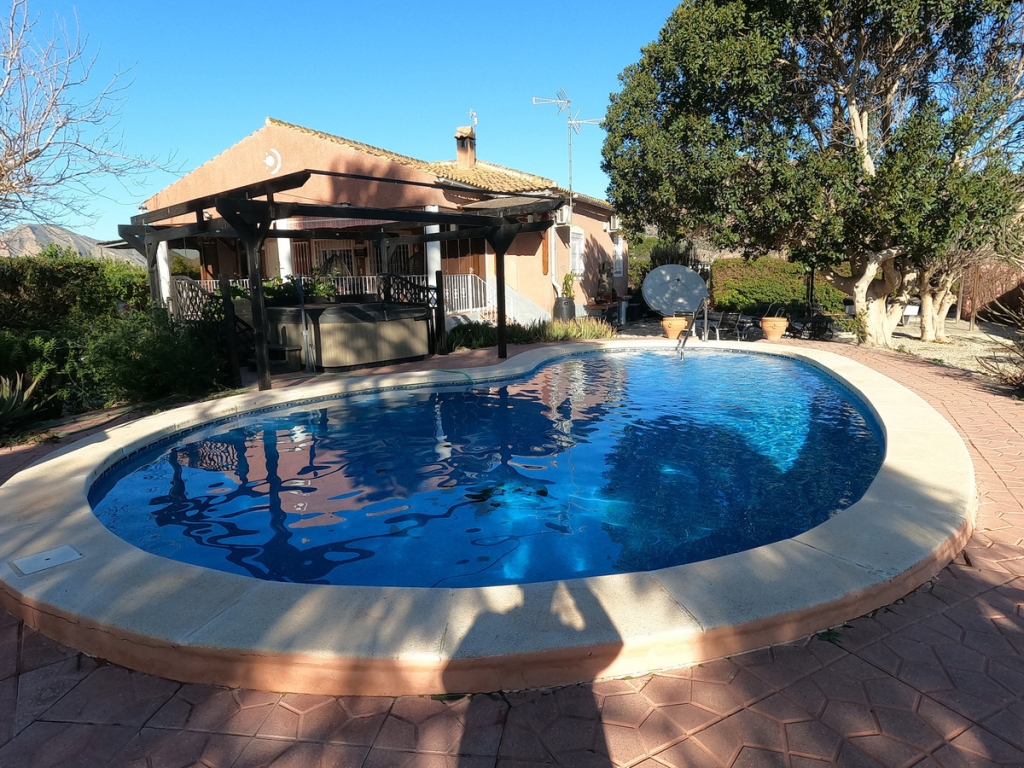 3 Bedroom 2 Bathroom House - Finca - Cortijo in Orihuela