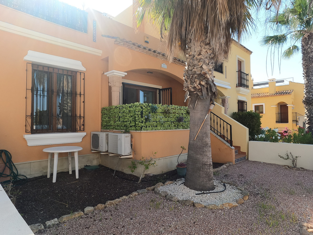 For sale - 3 Bedroom 2 Bathroom House - Townhouse in Algorfa - La Finca Golf  - Alicante