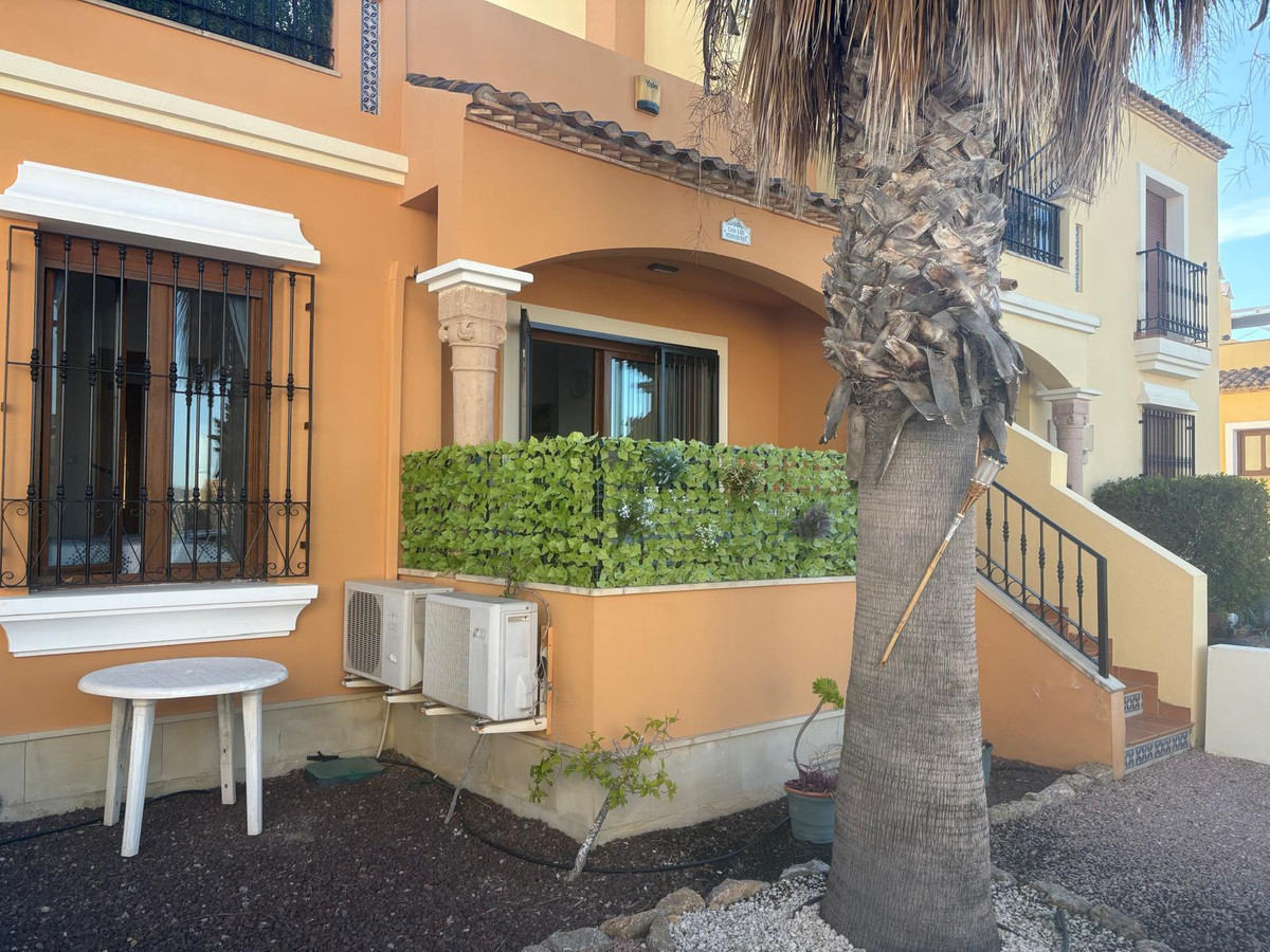 For sale - 3 Bedroom 2 Bathroom House - Townhouse in Algorfa - La Finca Golf  - Alicante