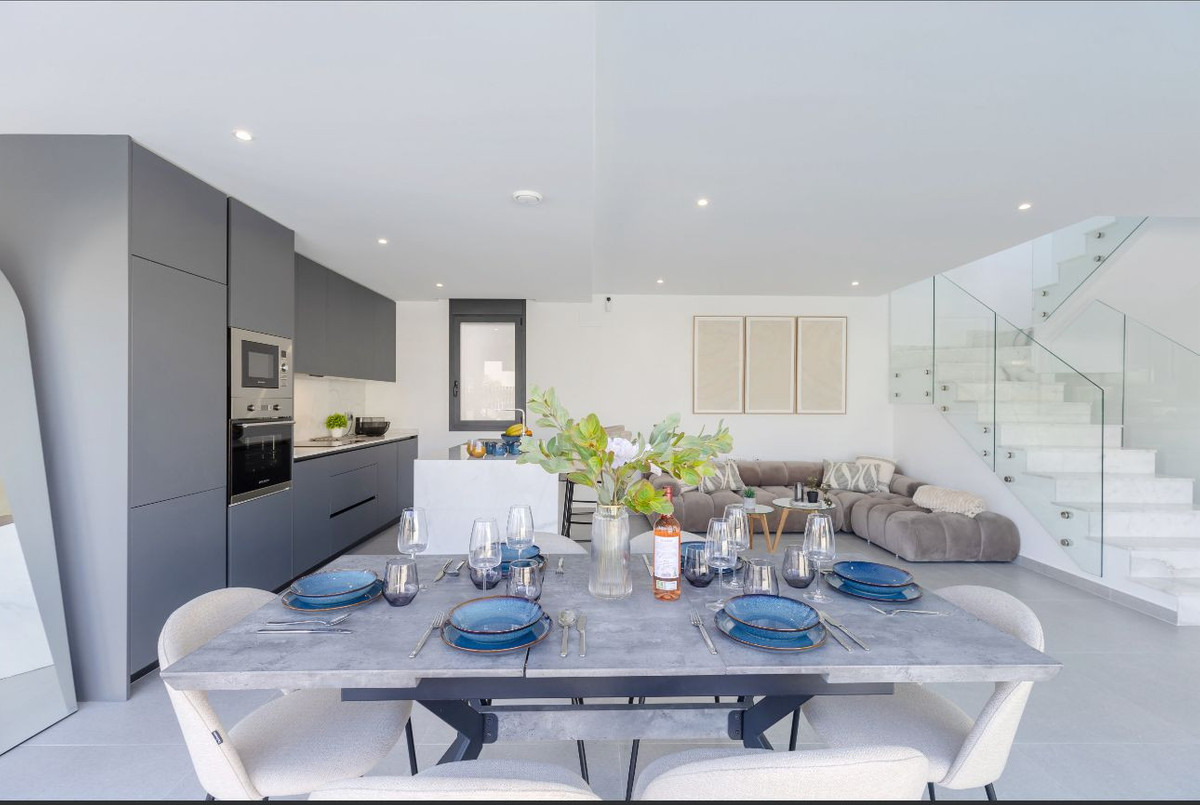 For sale - 3 Bedroom 2 Bathroom House - Detached Villa in Algorfa - La Finca Golf  - Alicante