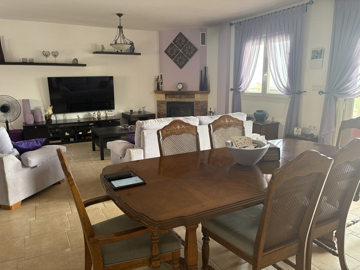 For sale - 3 Bedroom 2 Bathroom House - Detached Villa in Algorfa - Algorfa Centro  - Alicante