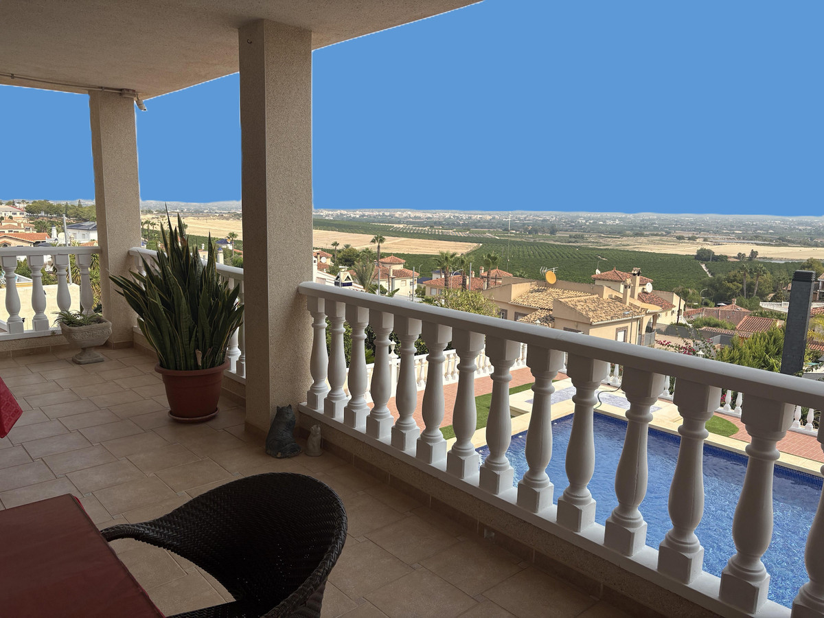 For sale - 3 Bedroom 2 Bathroom House - Detached Villa in Algorfa - Algorfa Centro  - Alicante