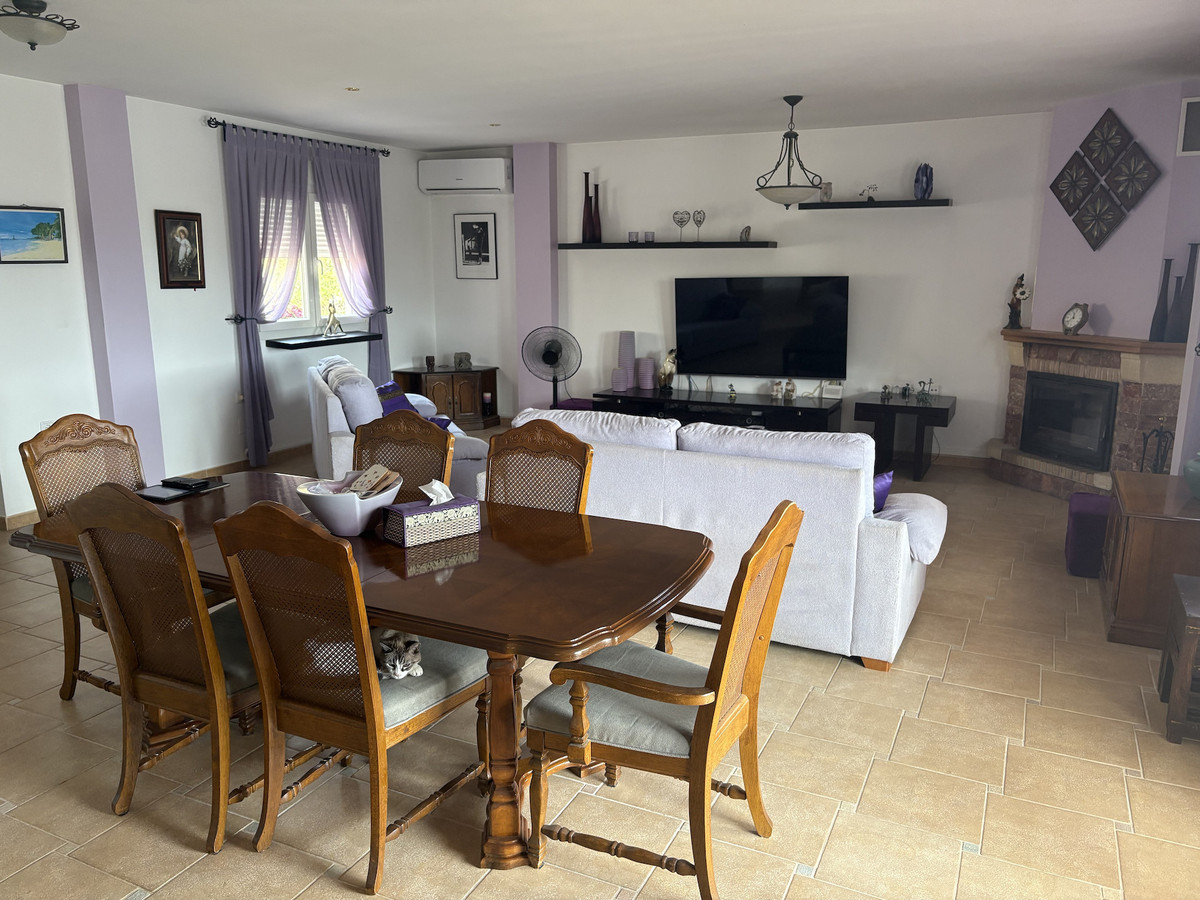 For sale - 3 Bedroom 2 Bathroom House - Detached Villa in Algorfa - Algorfa Centro  - Alicante