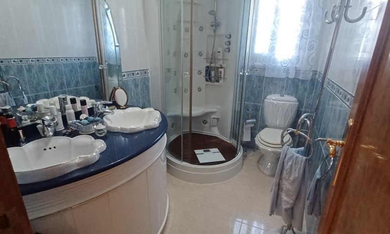 For sale - 3 Bedroom 3 Bathroom House - Detached Villa in Orihuela - Orihuela Costa  - Alicante
