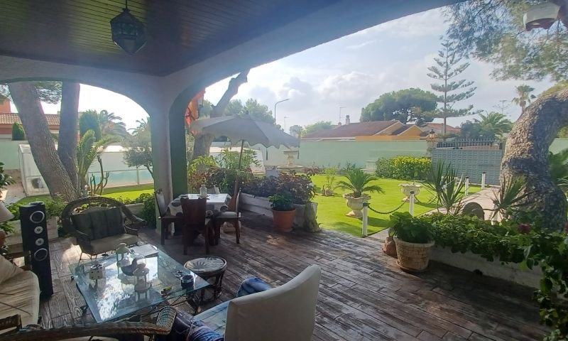 For sale - 3 Bedroom 3 Bathroom House - Detached Villa in Orihuela - Orihuela Costa  - Alicante