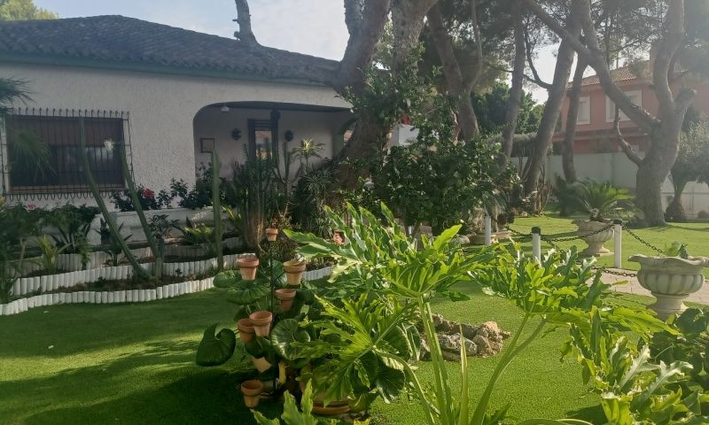 For sale - 3 Bedroom 3 Bathroom House - Detached Villa in Orihuela - Orihuela Costa  - Alicante