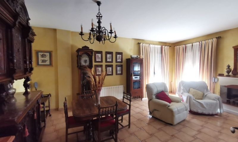 For sale - 4 Bedroom 4 Bathroom House - Detached Villa in Orihuela - Orihuela Centro  - Alicante