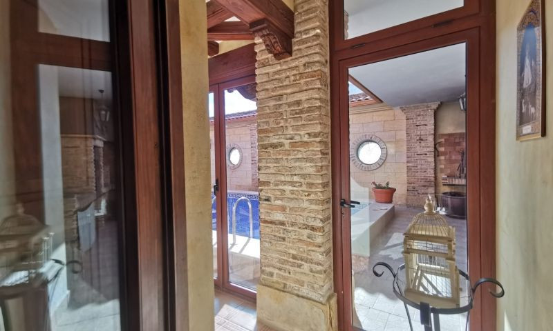 For sale - 4 Bedroom 4 Bathroom House - Detached Villa in Orihuela - Orihuela Centro  - Alicante