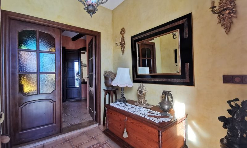 For sale - 4 Bedroom 4 Bathroom House - Detached Villa in Orihuela - Orihuela Centro  - Alicante