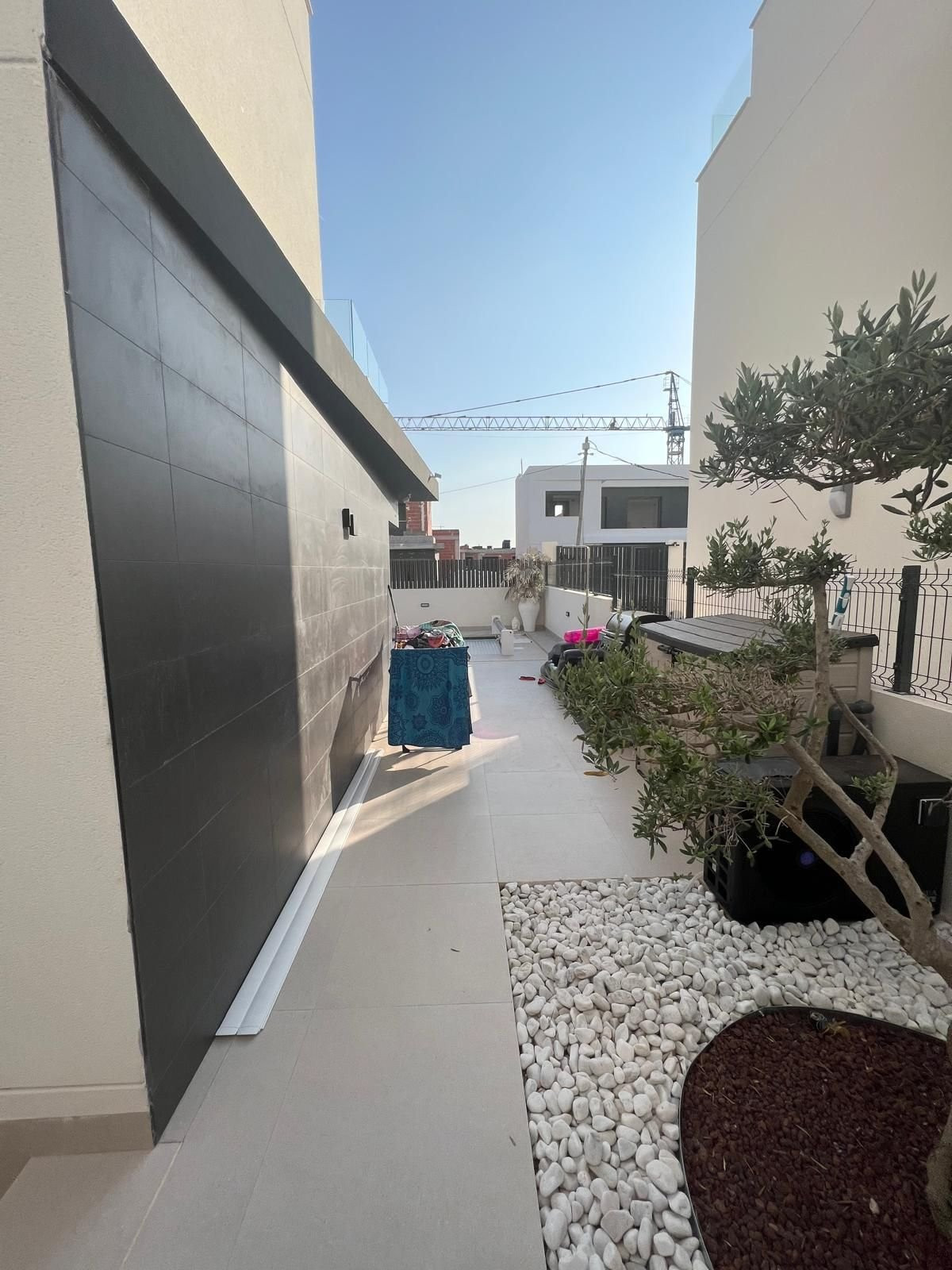 For sale - 5 Bedroom 4 Bathroom House - Detached Villa in Algorfa - La Finca Golf  - Alicante