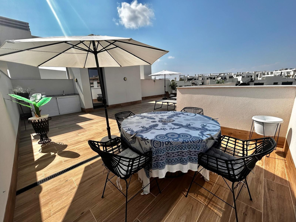 For sale - 3 Bedroom 2 Bathroom Apartment - Penthouse in Orihuela - Villamartin  - Alicante