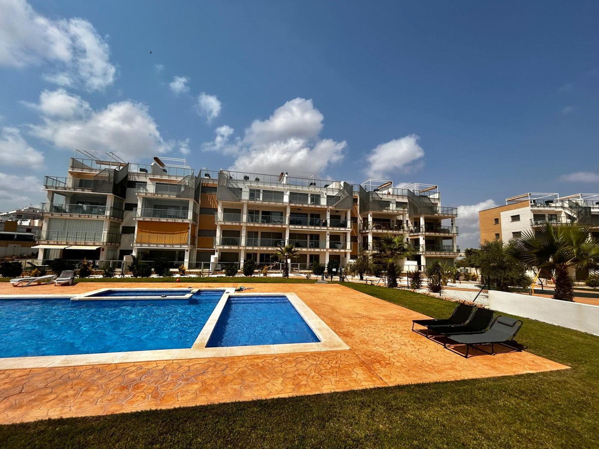 For sale - 2 Bedroom 2 Bathroom Apartment - Ground Floor Apartment in Orihuela - Villamartin  - Alicante