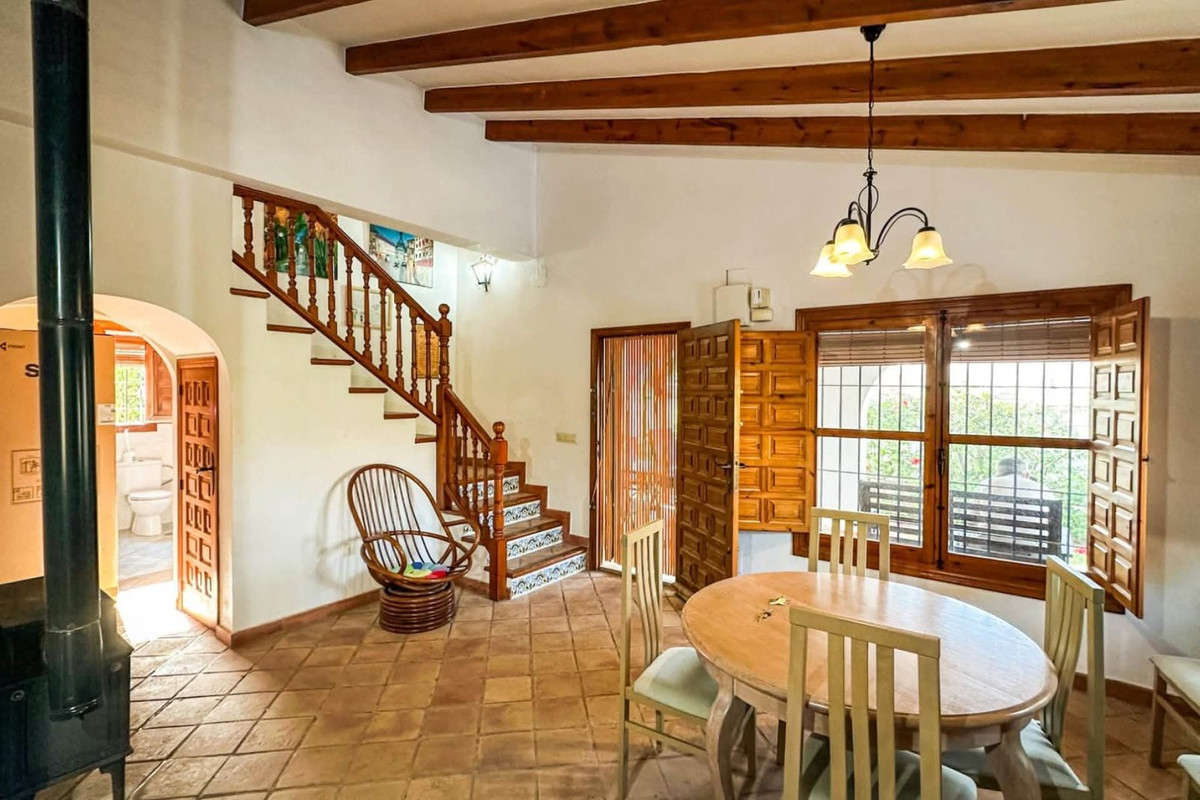 For sale - 4 Bedroom 3 Bathroom House - Detached Villa in Orihuela - Cabo Roig  - Alicante