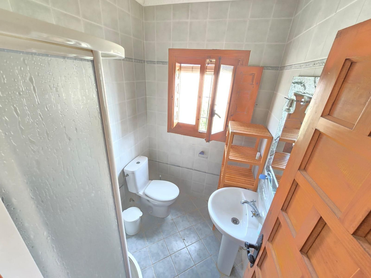 For sale - 4 Bedroom 3 Bathroom House - Detached Villa in Orihuela - Cabo Roig  - Alicante