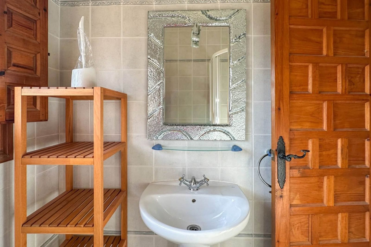 For sale - 4 Bedroom 3 Bathroom House - Detached Villa in Orihuela - Cabo Roig  - Alicante