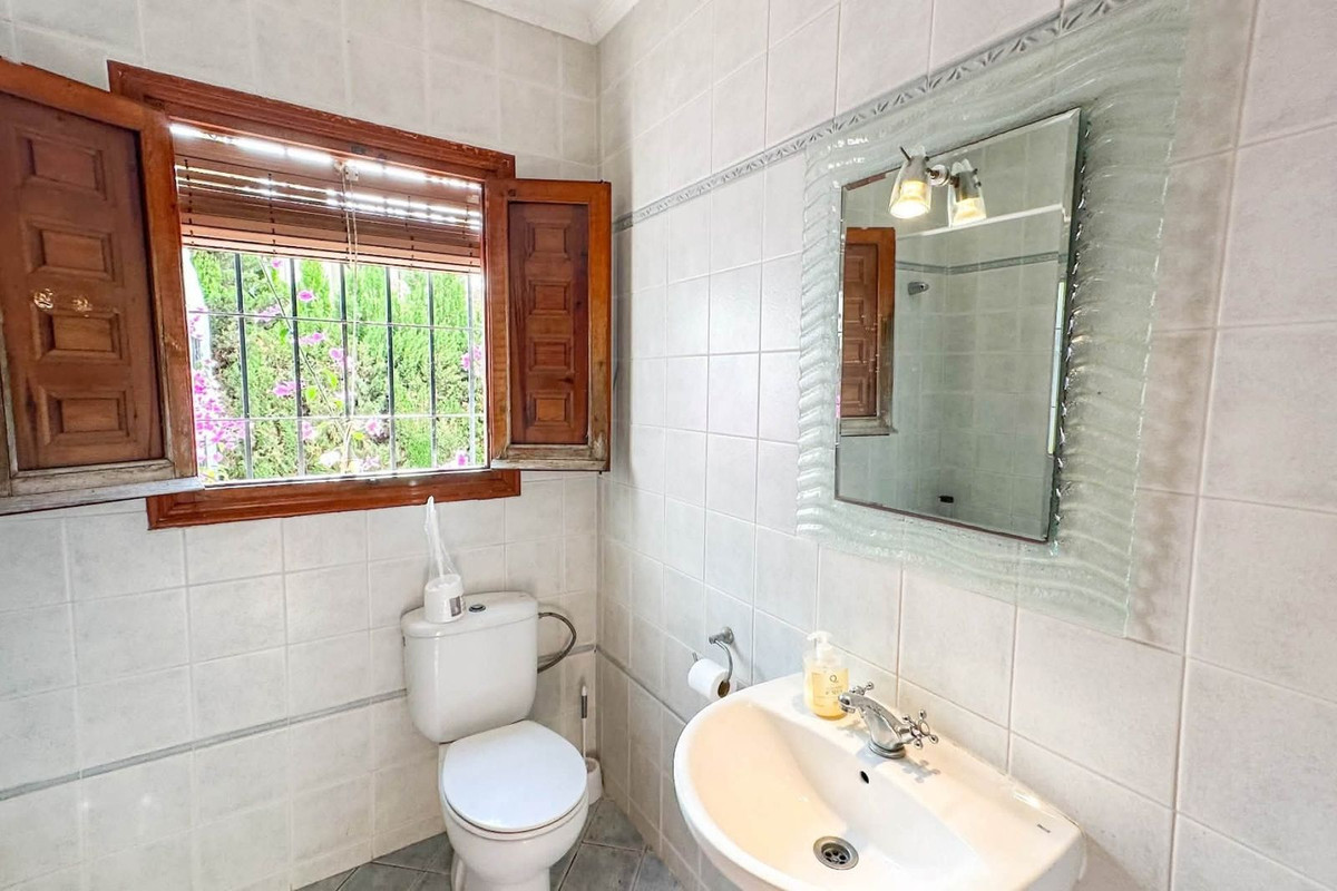 For sale - 4 Bedroom 3 Bathroom House - Detached Villa in Orihuela - Cabo Roig  - Alicante