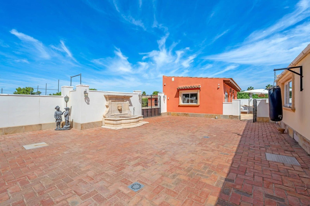 For sale - 6 Bedroom 4 Bathroom House - Finca - Cortijo in Almoradi - Heredades  - Alicante