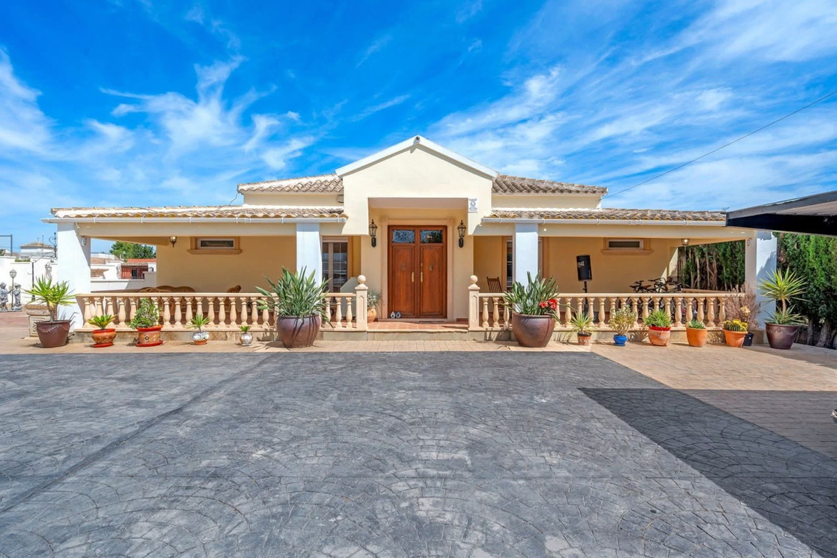For sale - 6 Bedroom 4 Bathroom House - Finca - Cortijo in Almoradi - Heredades  - Alicante