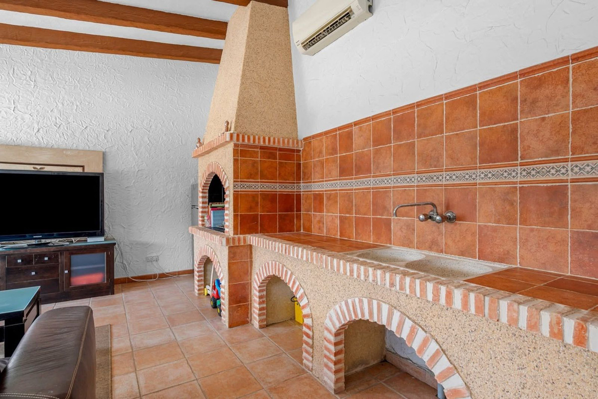 For sale - 6 Bedroom 4 Bathroom House - Finca - Cortijo in Almoradi - Heredades  - Alicante