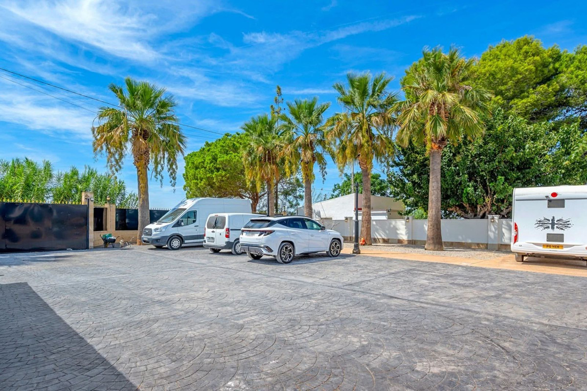 For sale - 6 Bedroom 4 Bathroom House - Finca - Cortijo in Almoradi - Heredades  - Alicante