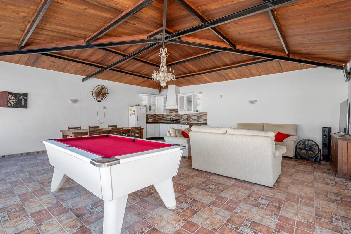 For sale - 6 Bedroom 4 Bathroom House - Finca - Cortijo in Almoradi - Heredades  - Alicante