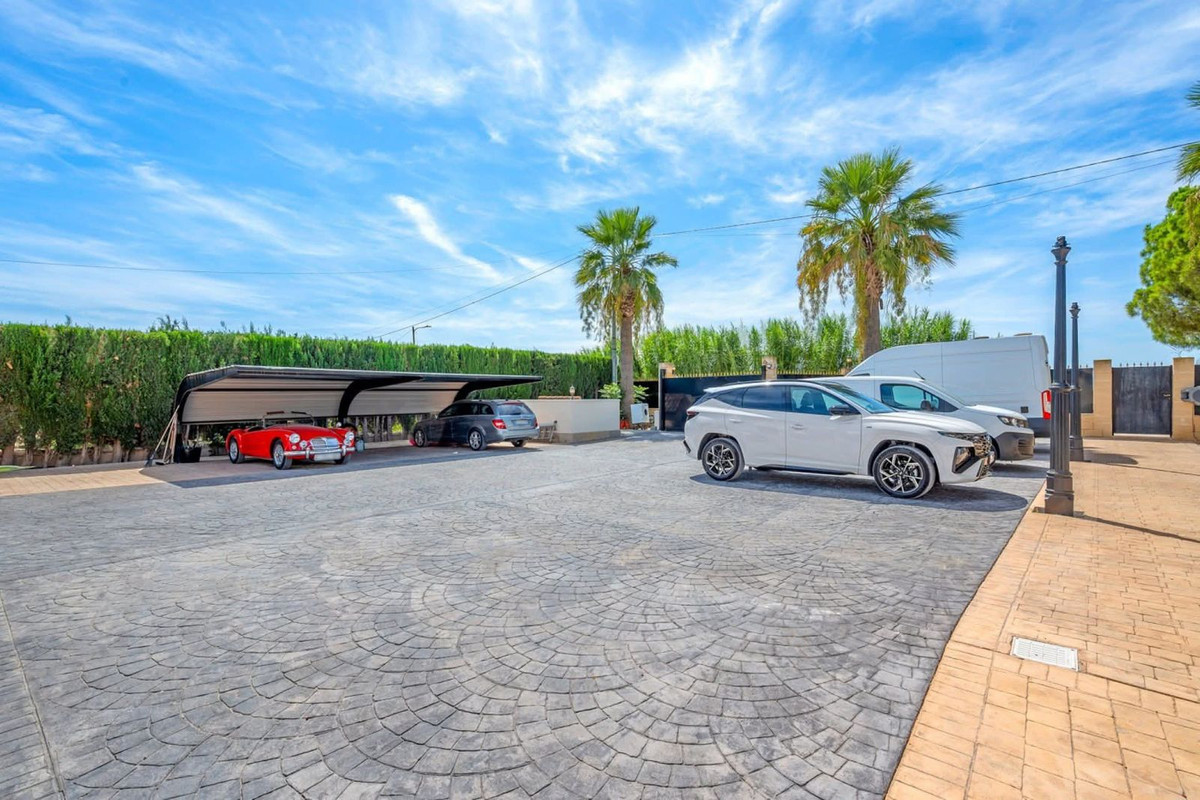 For sale - 6 Bedroom 4 Bathroom House - Finca - Cortijo in Almoradi - Heredades  - Alicante