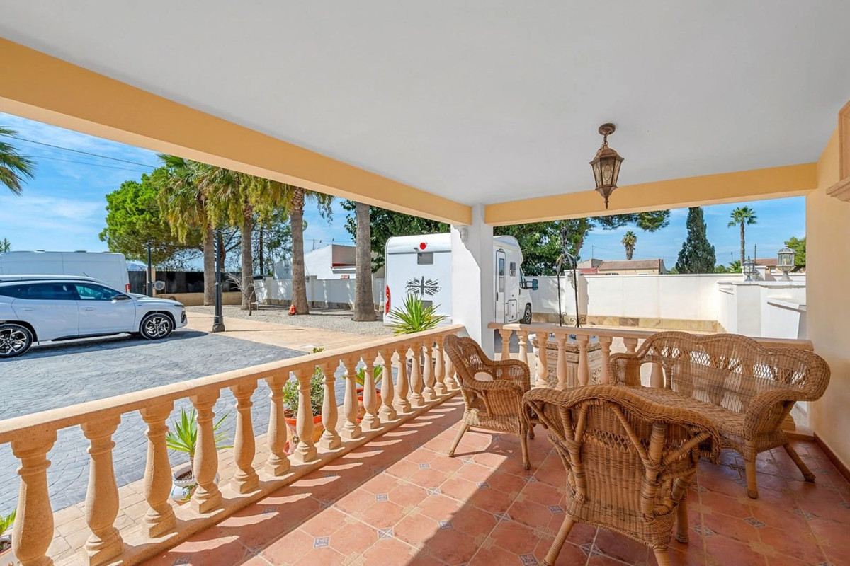 For sale - 6 Bedroom 4 Bathroom House - Finca - Cortijo in Almoradi - Heredades  - Alicante