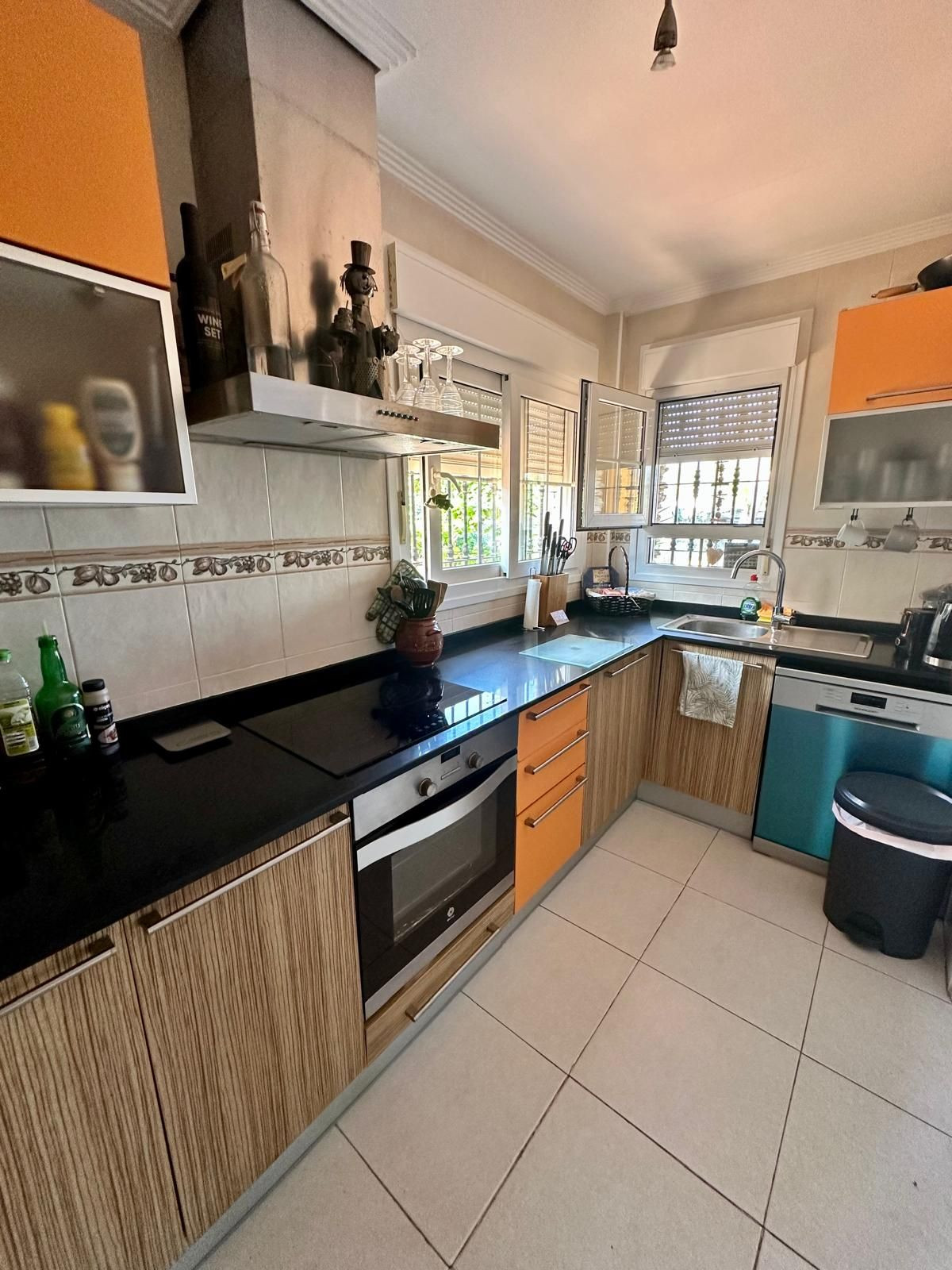 For sale - 3 Bedroom 3 Bathroom House - Detached Villa in Los Montesinos - Los Montesinos Centro  - Alicante