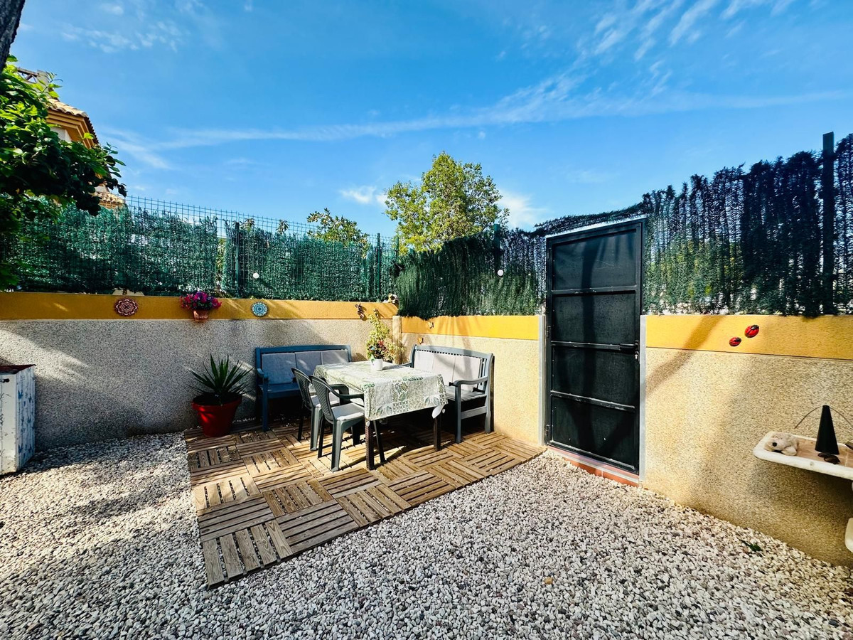 For sale - 3 Bedroom 3 Bathroom House - Detached Villa in Los Montesinos - Los Montesinos Centro  - Alicante