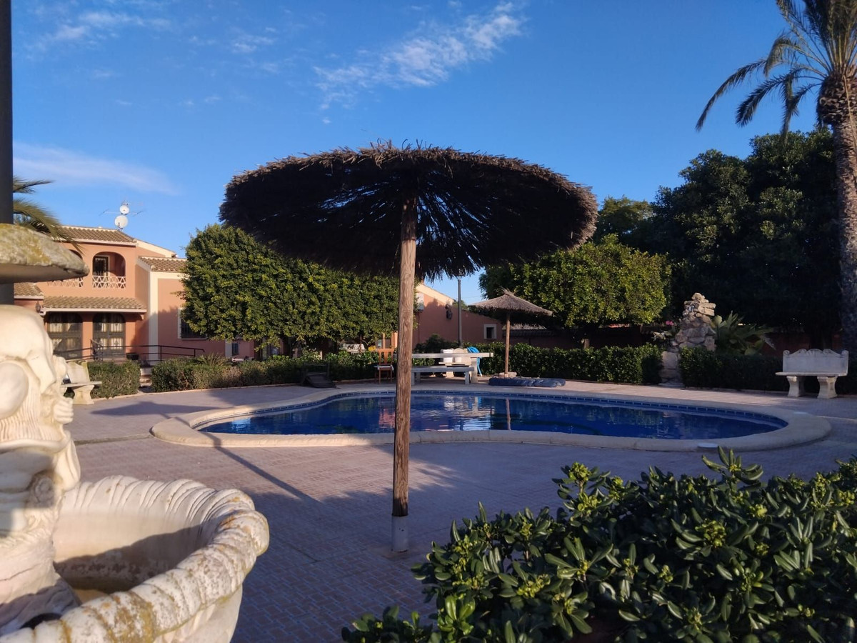 For sale - 5 Bedroom 4 Bathroom House - Detached Villa in Dolores - Dolores Centro  - Alicante