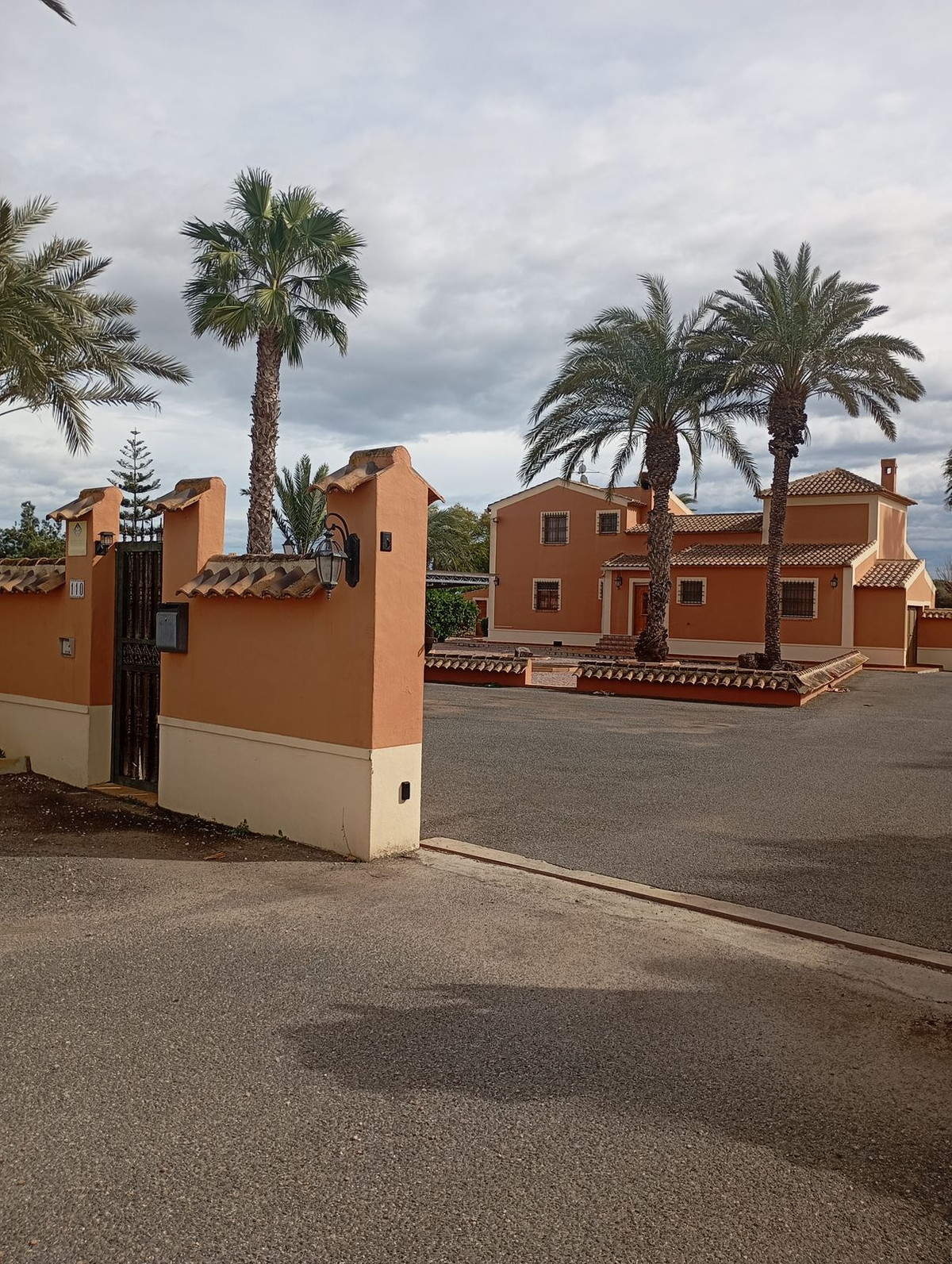 For sale - 5 Bedroom 4 Bathroom House - Detached Villa in Dolores - Dolores Centro  - Alicante