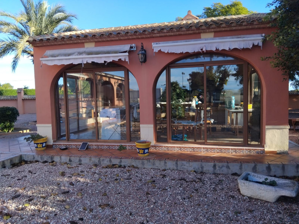 For sale - 5 Bedroom 4 Bathroom House - Detached Villa in Dolores - Dolores Centro  - Alicante