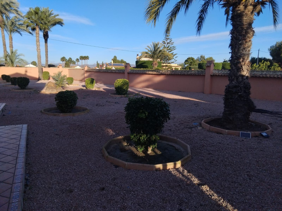 For sale - 5 Bedroom 3 Bathroom House - Detached Villa in Dolores - Dolores Centro  - Alicante