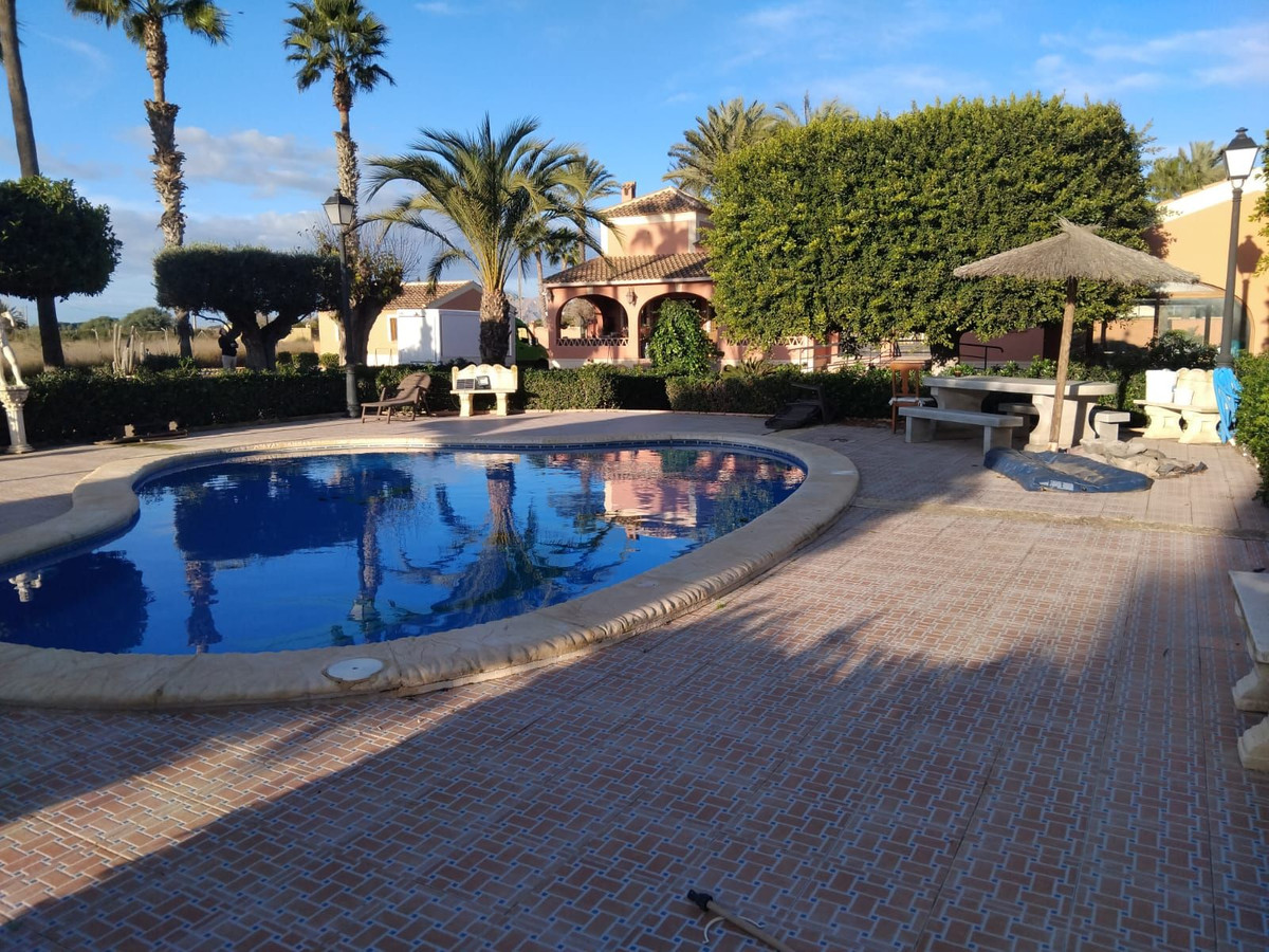 For sale - 5 Bedroom 3 Bathroom House - Detached Villa in Dolores - Dolores Centro  - Alicante