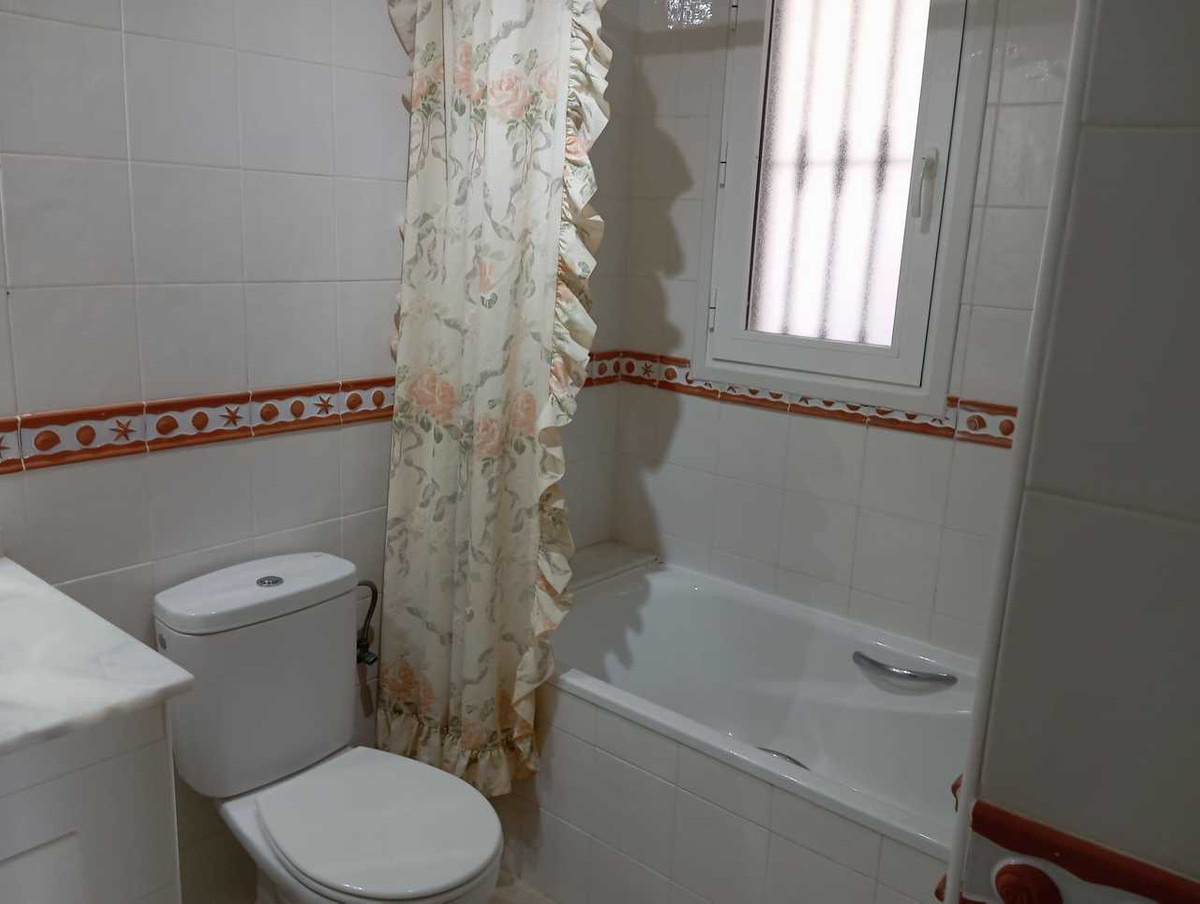 For sale - 2 Bedroom 2 Bathroom Apartment - Middle Floor Apartment in Orihuela - Villamartin  - Alicante