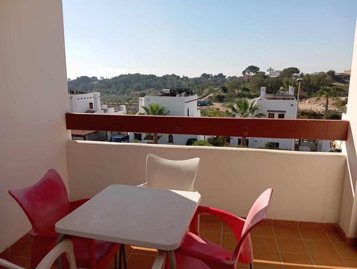 For sale - 2 Bedroom 2 Bathroom Apartment - Middle Floor Apartment in Orihuela - Villamartin  - Alicante