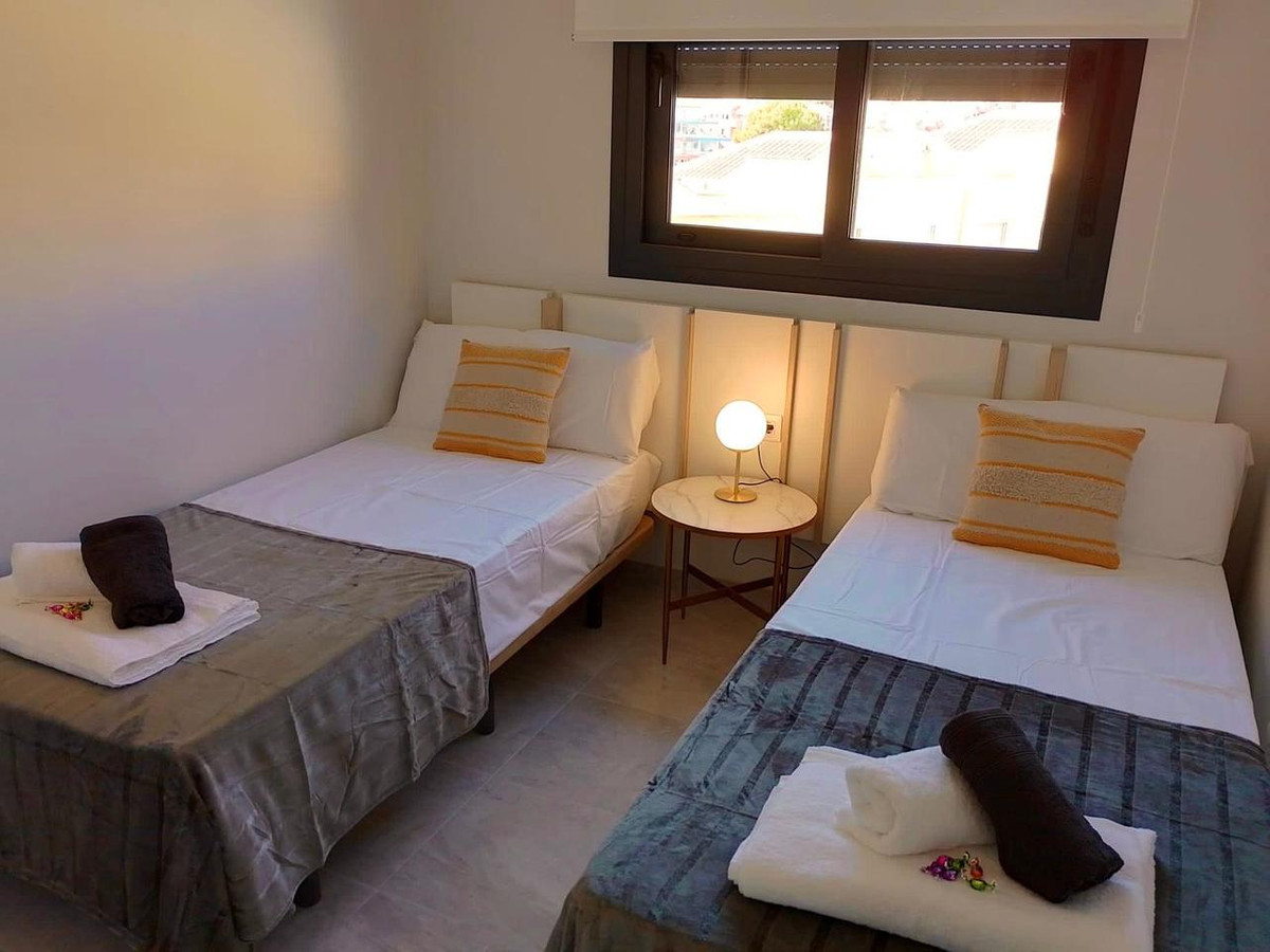 For sale - 2 Bedroom 2 Bathroom Apartment - Middle Floor Apartment in Orihuela - Villamartin  - Alicante