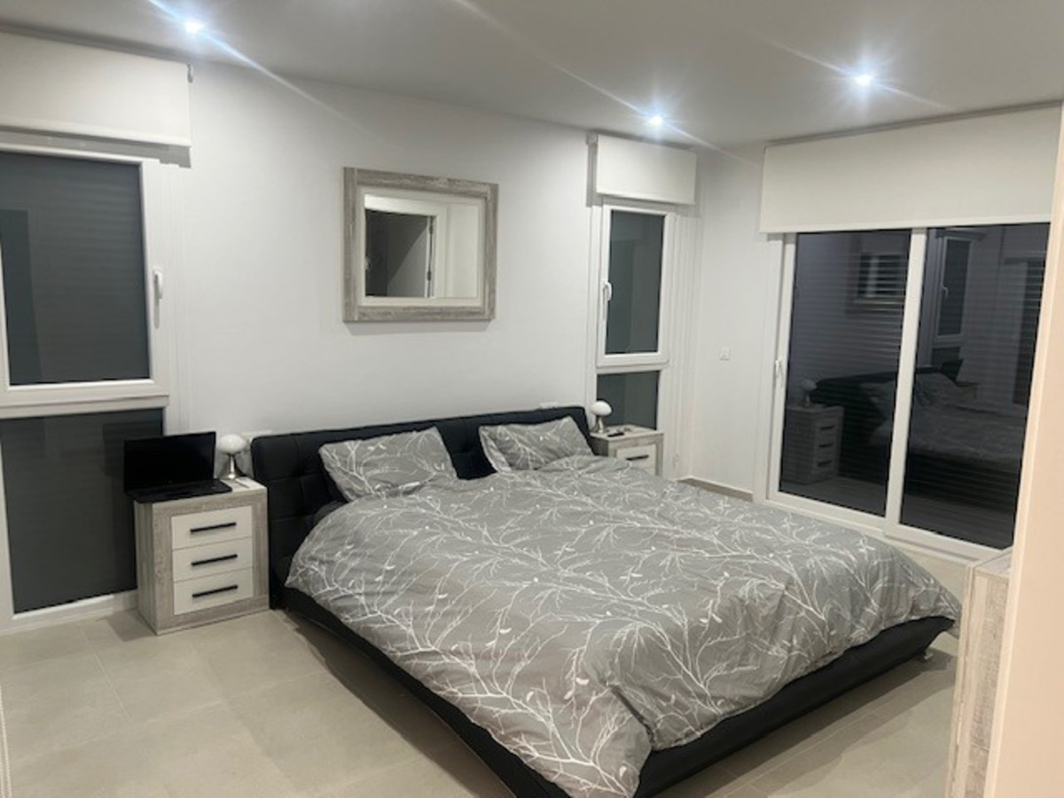 For sale - 3 Bedroom 3 Bathroom House - Detached Villa in Los Montesinos - Los Montesinos Centro  - Alicante