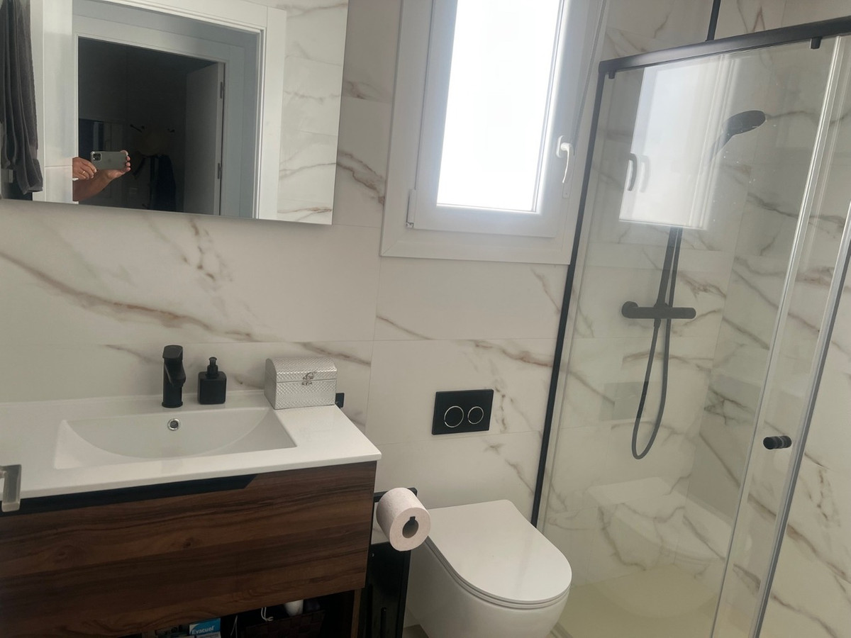 For sale - 3 Bedroom 3 Bathroom House - Detached Villa in Los Montesinos - Los Montesinos Centro  - Alicante
