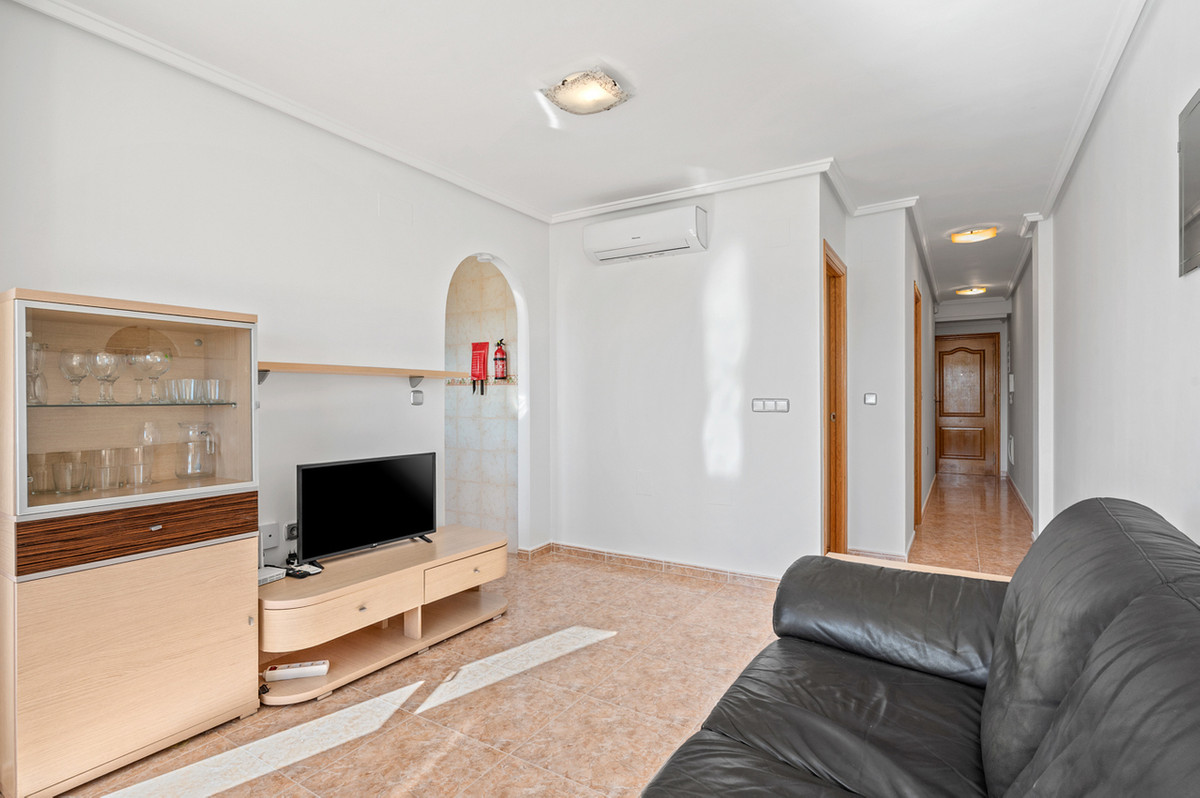 For sale - 2 Bedroom 1 Bathroom Apartment - Top Floor Apartment in Algorfa - Algorfa Centro  - Alicante