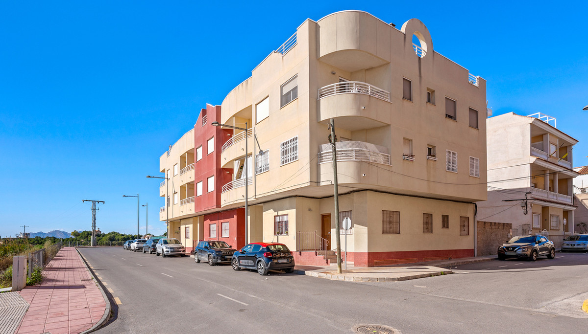 For sale - 2 Bedroom 1 Bathroom Apartment - Top Floor Apartment in Algorfa - Algorfa Centro  - Alicante