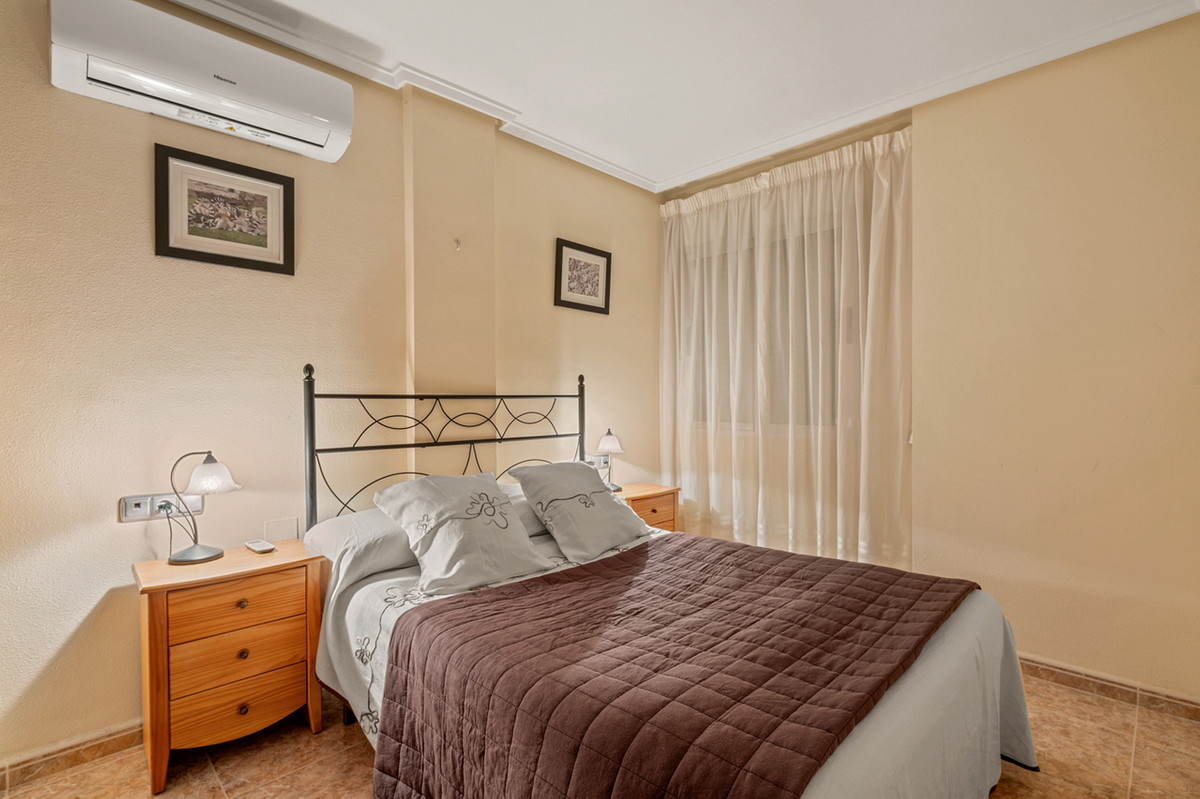 For sale - 2 Bedroom 1 Bathroom Apartment - Top Floor Apartment in Algorfa - Algorfa Centro  - Alicante